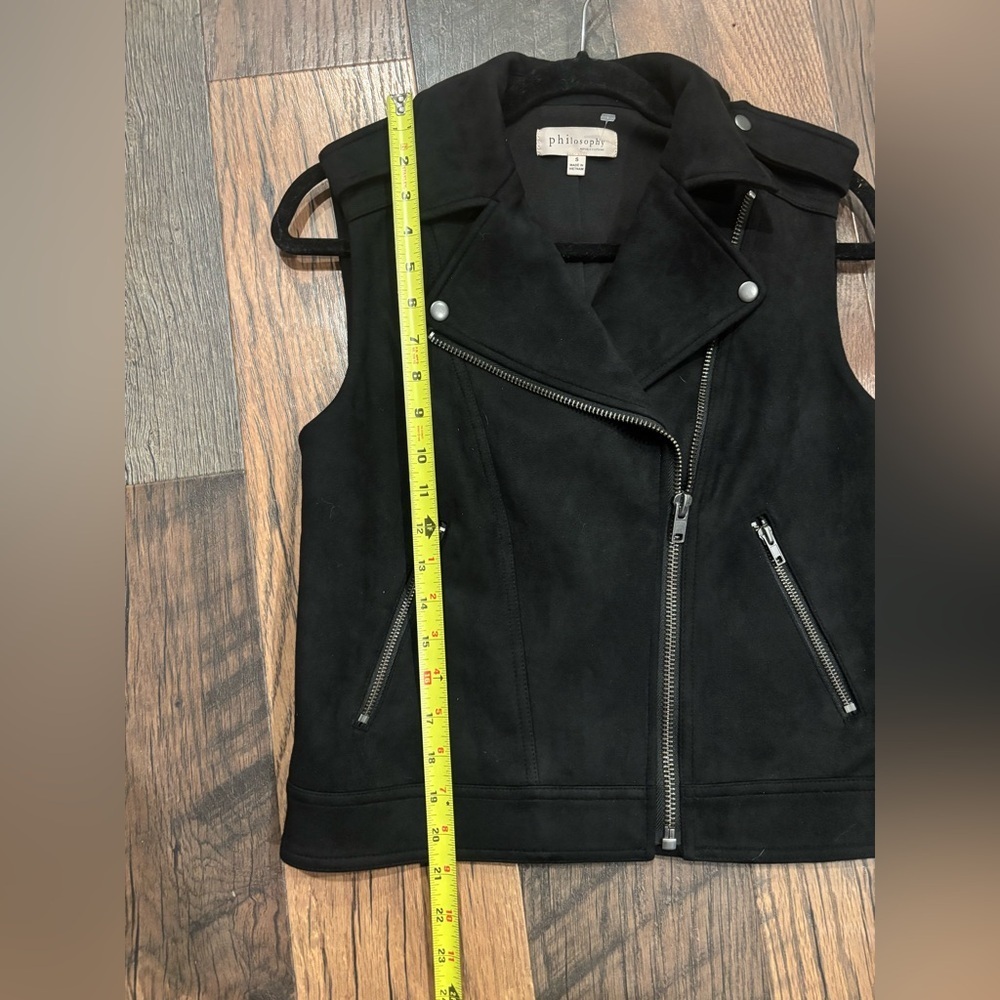 Philosophy back faux leather suede vest
Motorcycle Moto style. Worn once. Small - Picture 4 of 14